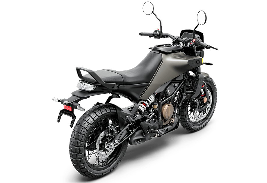 Svartpilen-401-MY24-right-back-themotonorth-1 (1)